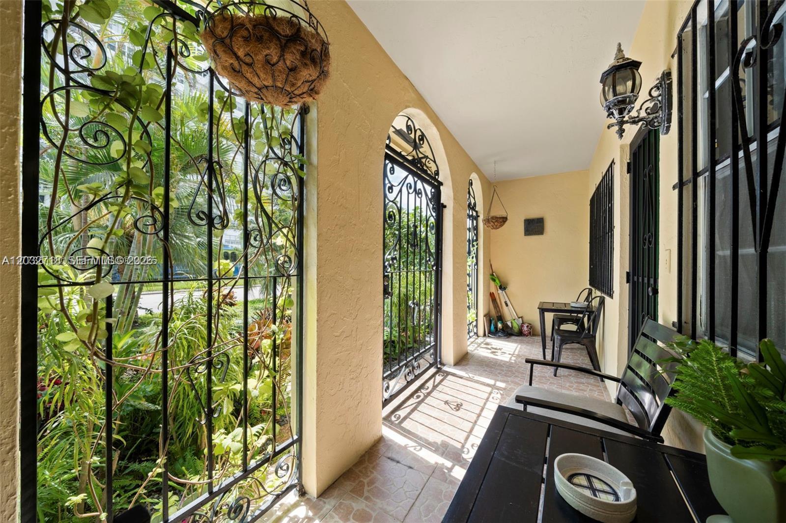 TOWNHOUSES BY AL BESADE J - Residential Lease
