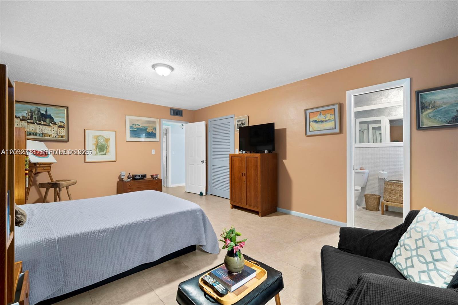 TOWNHOUSES BY AL BESADE J - Residential Lease