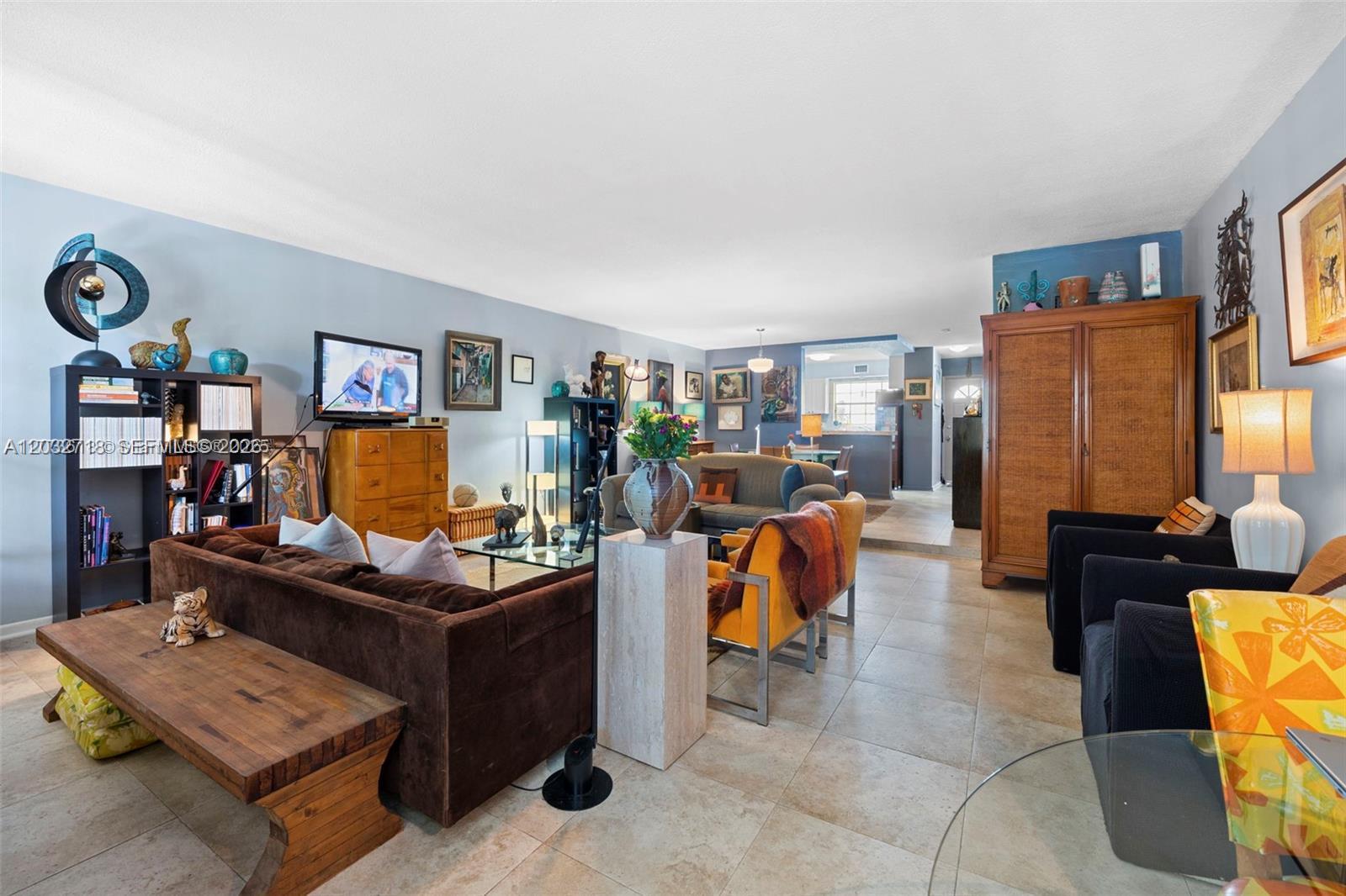 TOWNHOUSES BY AL BESADE J - Residential Lease