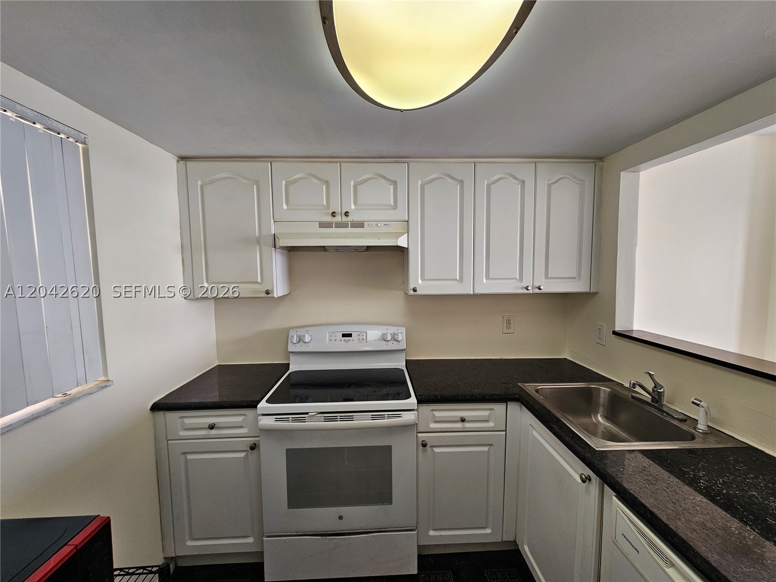 PARKWAY TOWERS - Residential
