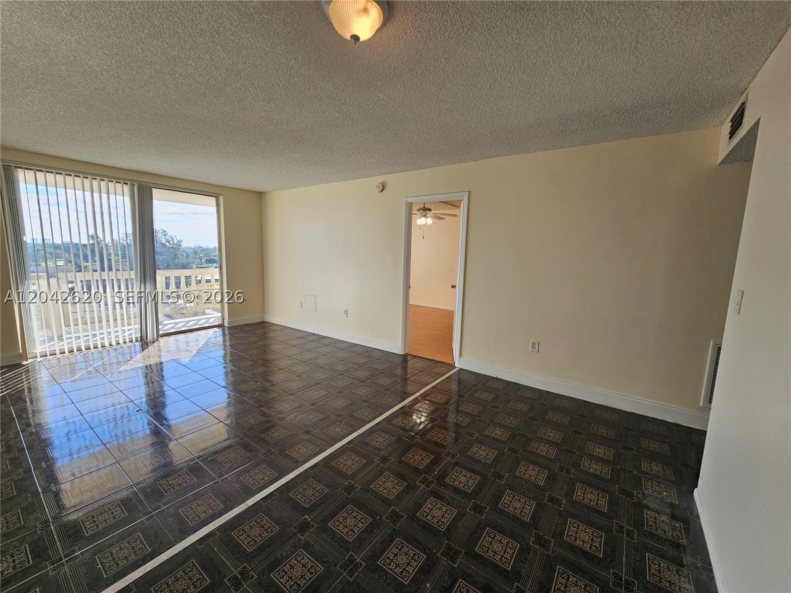 PARKWAY TOWERS - Residential
