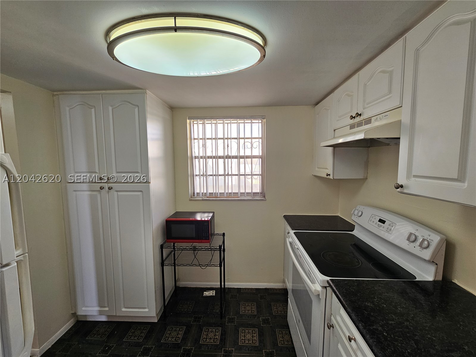 PARKWAY TOWERS - Residential