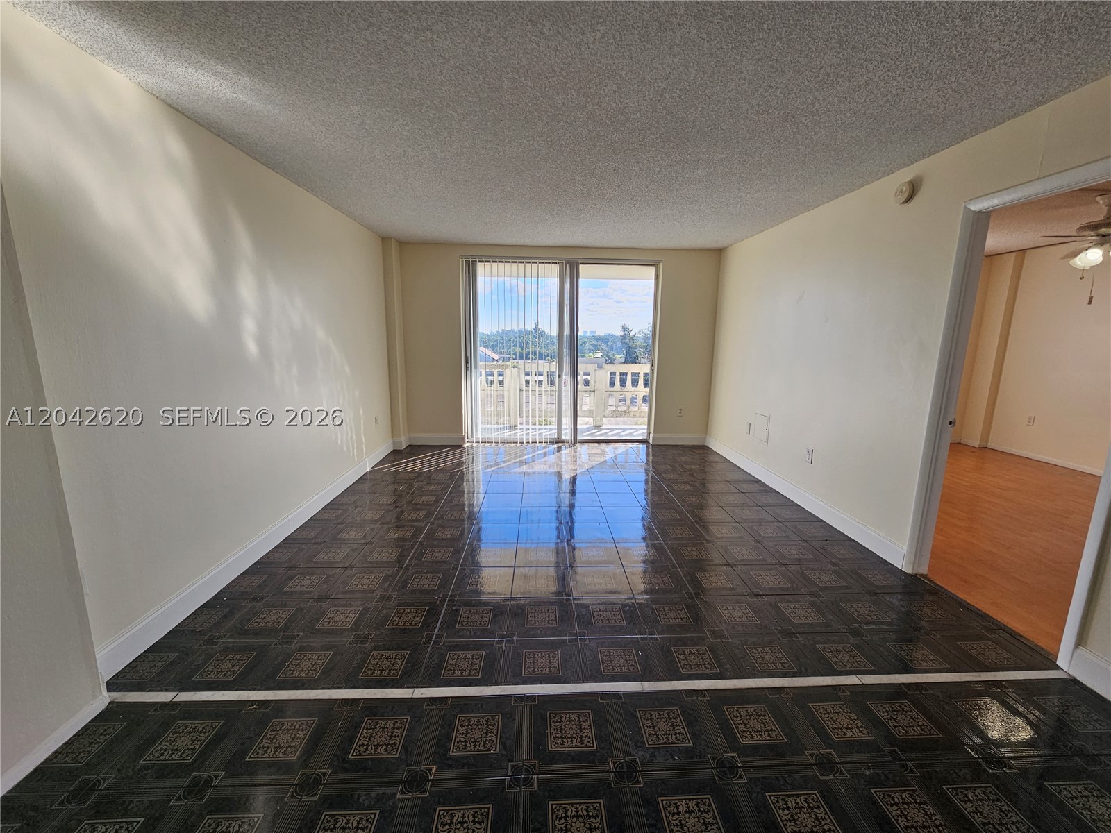 PARKWAY TOWERS - Residential