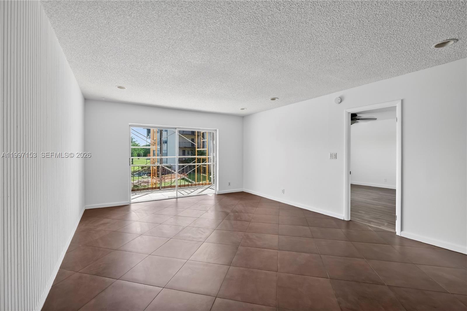 INVERRARY COUNTRY CLUB - Residential