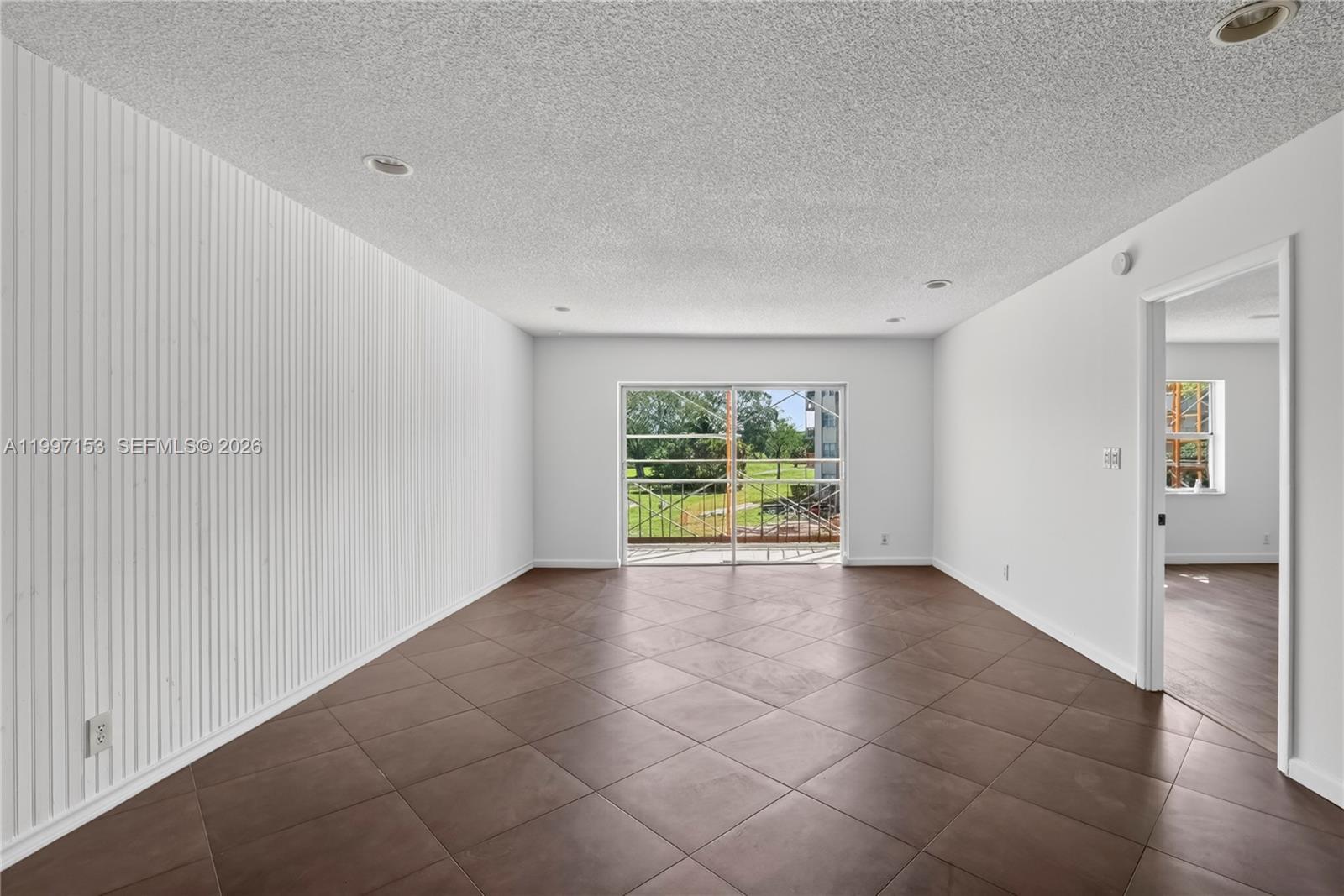 INVERRARY COUNTRY CLUB - Residential