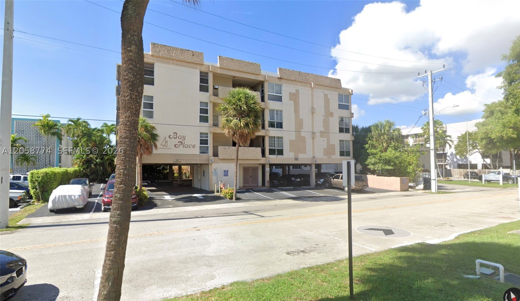GREAT 2 BEDROOM UNIT ON THE WATER. STILL AFFORDABLE TO HAVE A PLACE WITH A WATER VIEW. THE UNIT IS SPACIOUS.