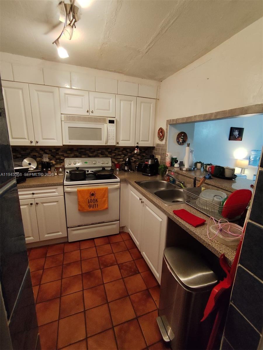 POINT SOUTH CONDO - Residential
