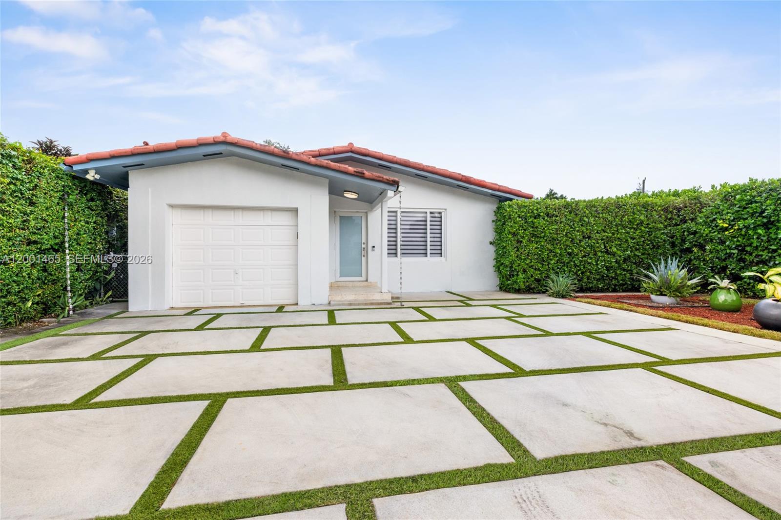 CORAL GABLES SEC E - Residential Lease