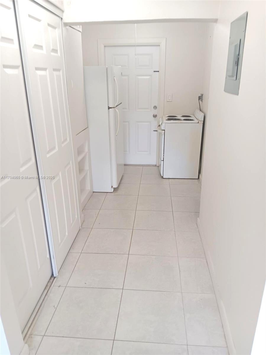 DIXIE GARDENS - Residential Lease
