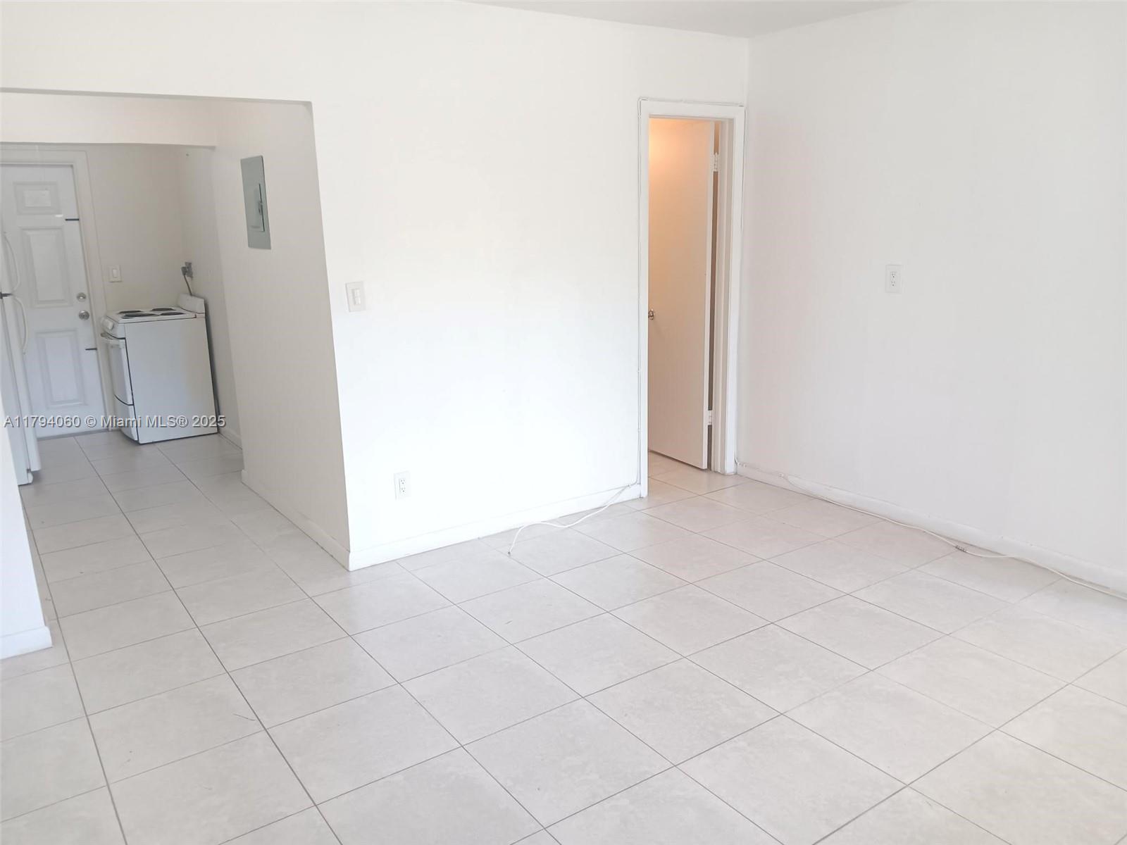 DIXIE GARDENS - Residential Lease