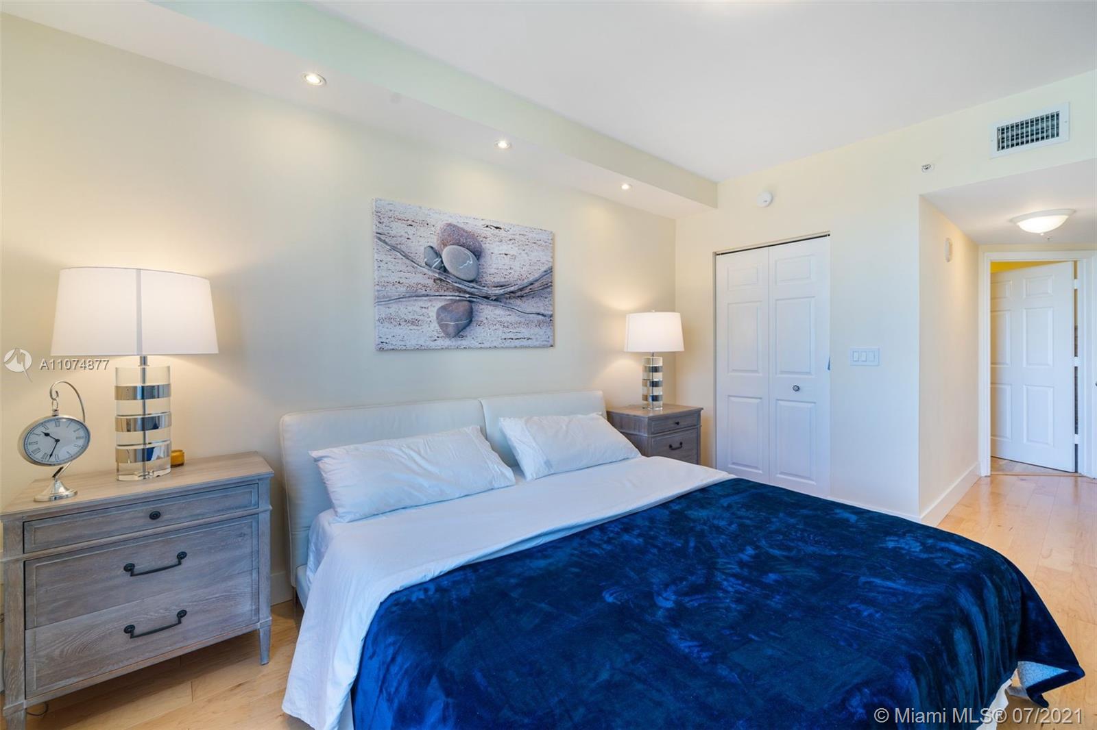 PORTO BELLAGIO CONDO - Residential