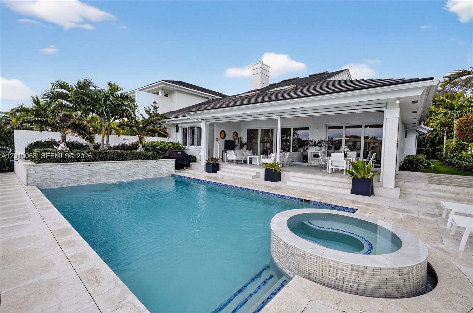 ADMIRALS COVE PAR A 1 - Residential