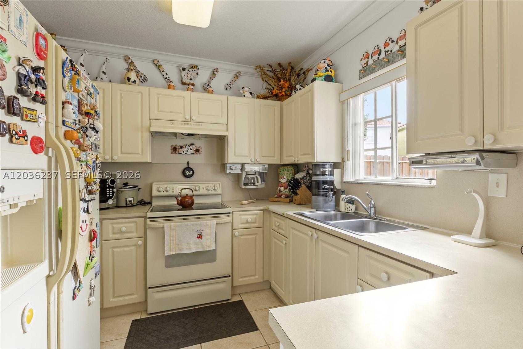 PRECIOUS HOMES AT TWIN LA - Residential