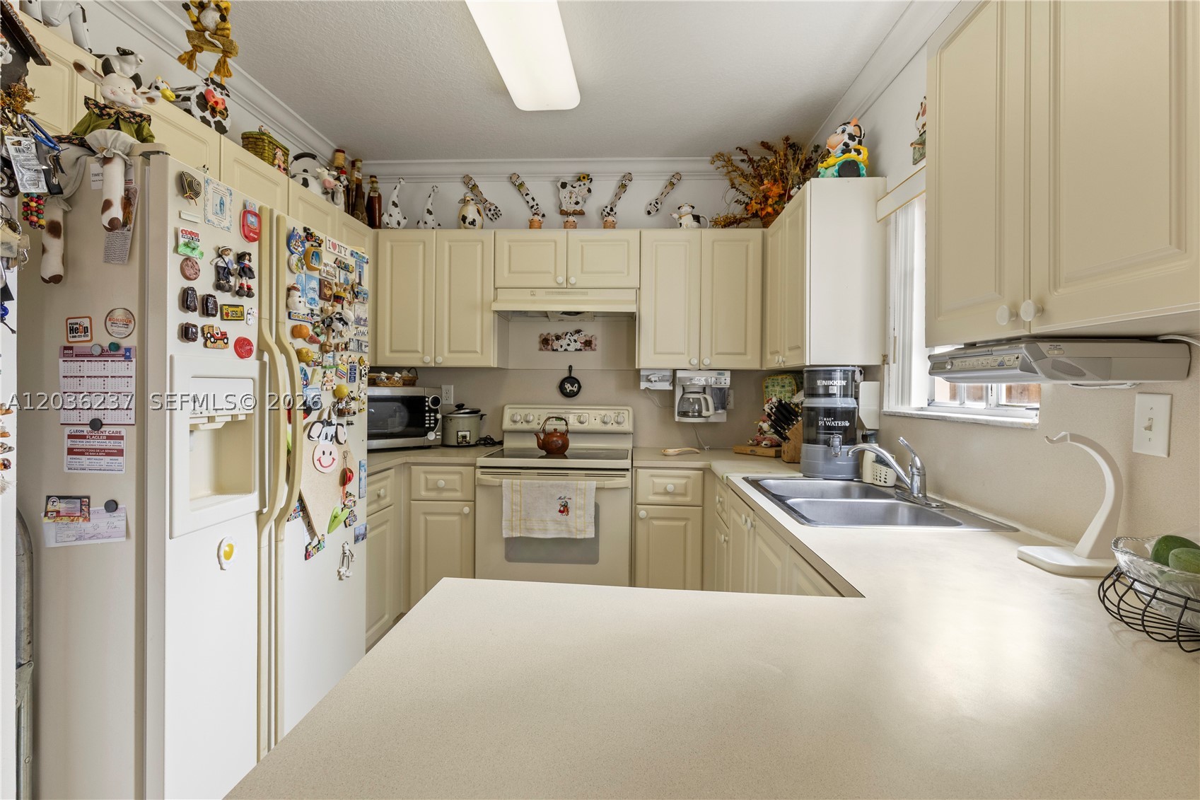 PRECIOUS HOMES AT TWIN LA - Residential