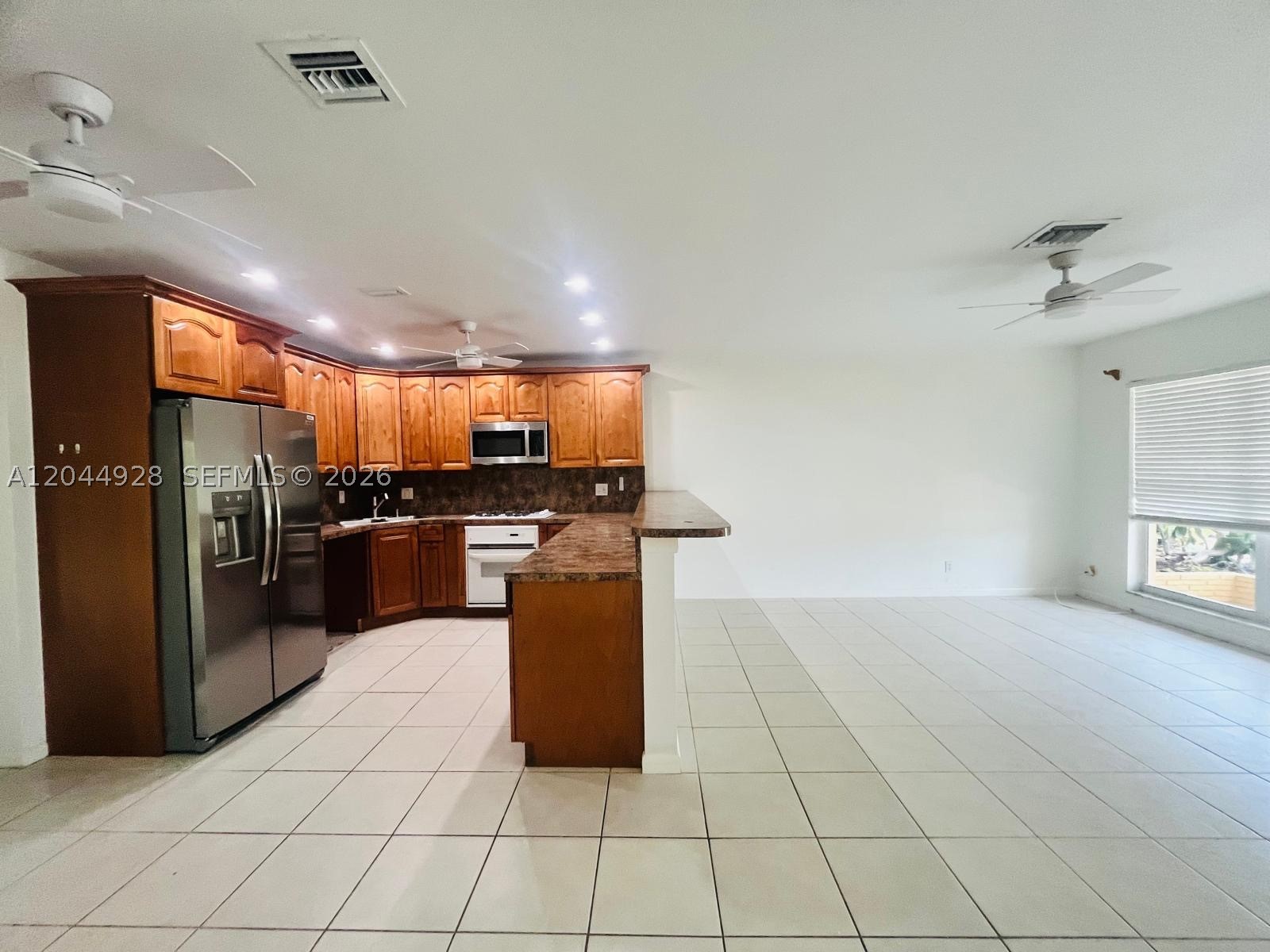 TUNISON PARK - Residential Lease