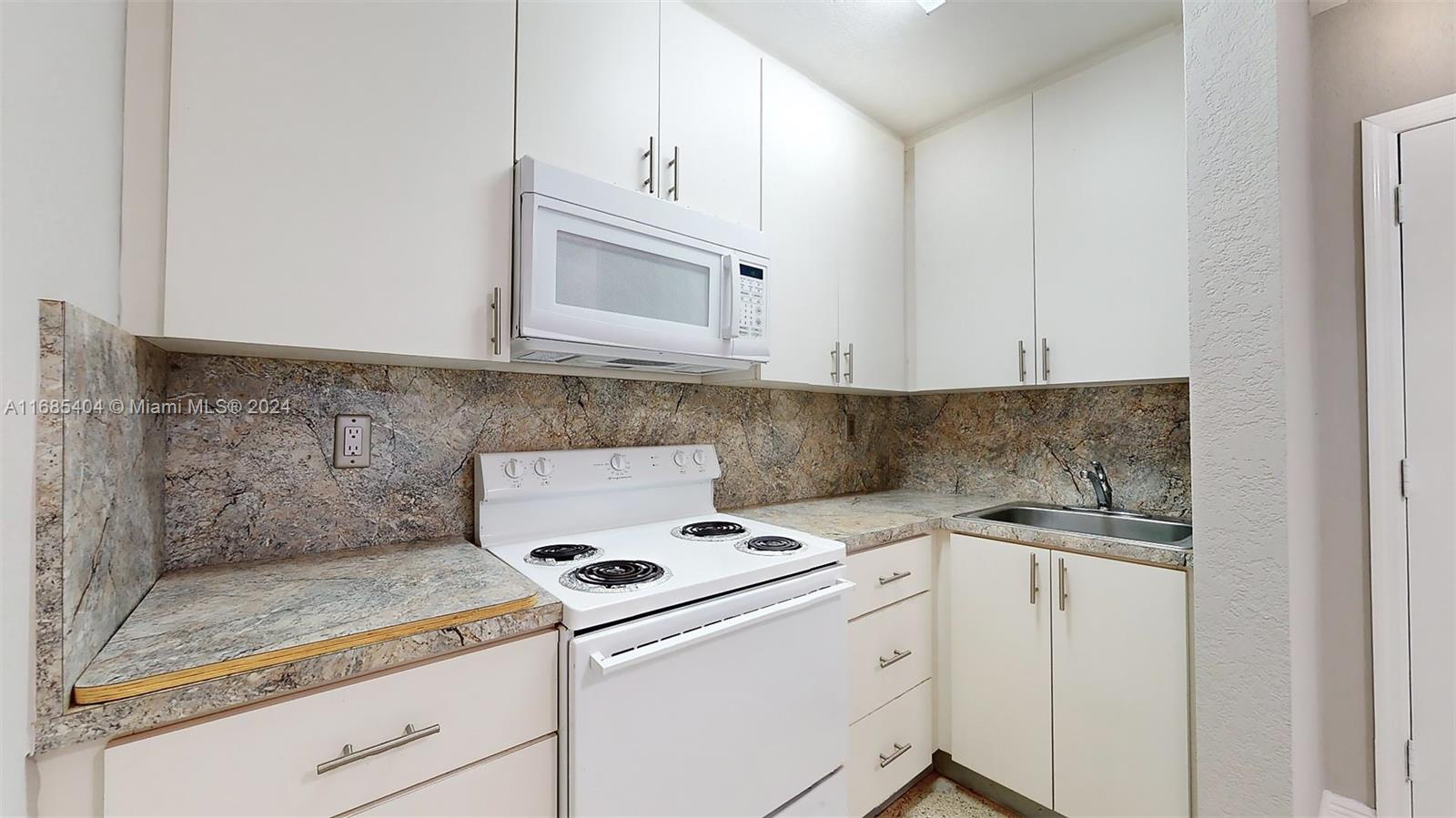 HELMS SUB - Residential Lease
