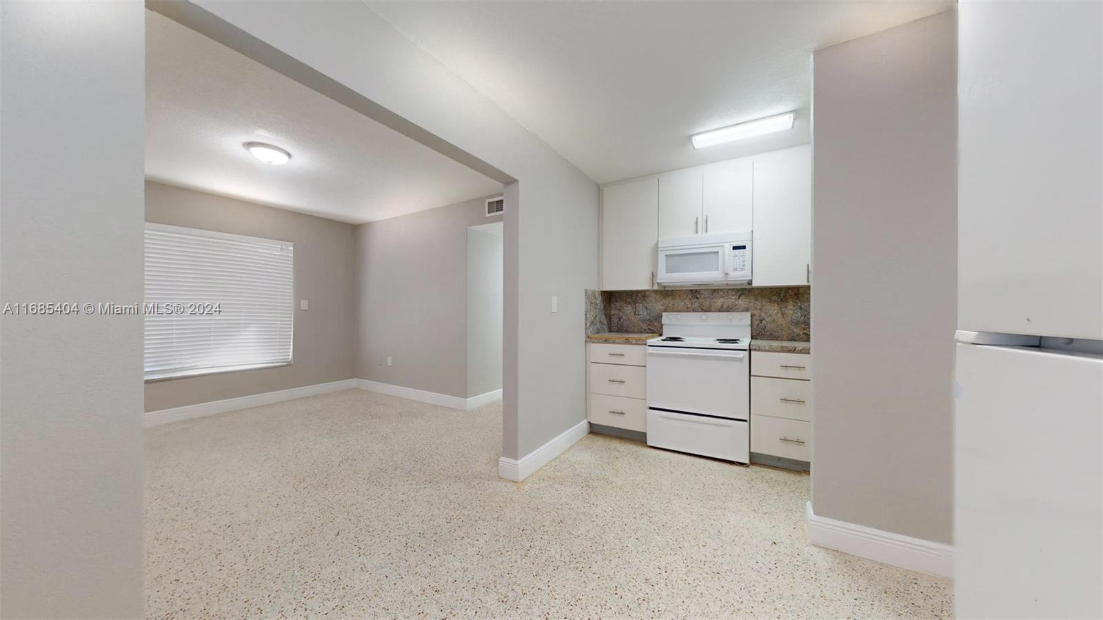 HELMS SUB - Residential Lease