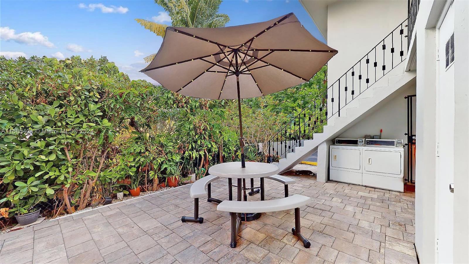 HELMS SUB - Residential Lease