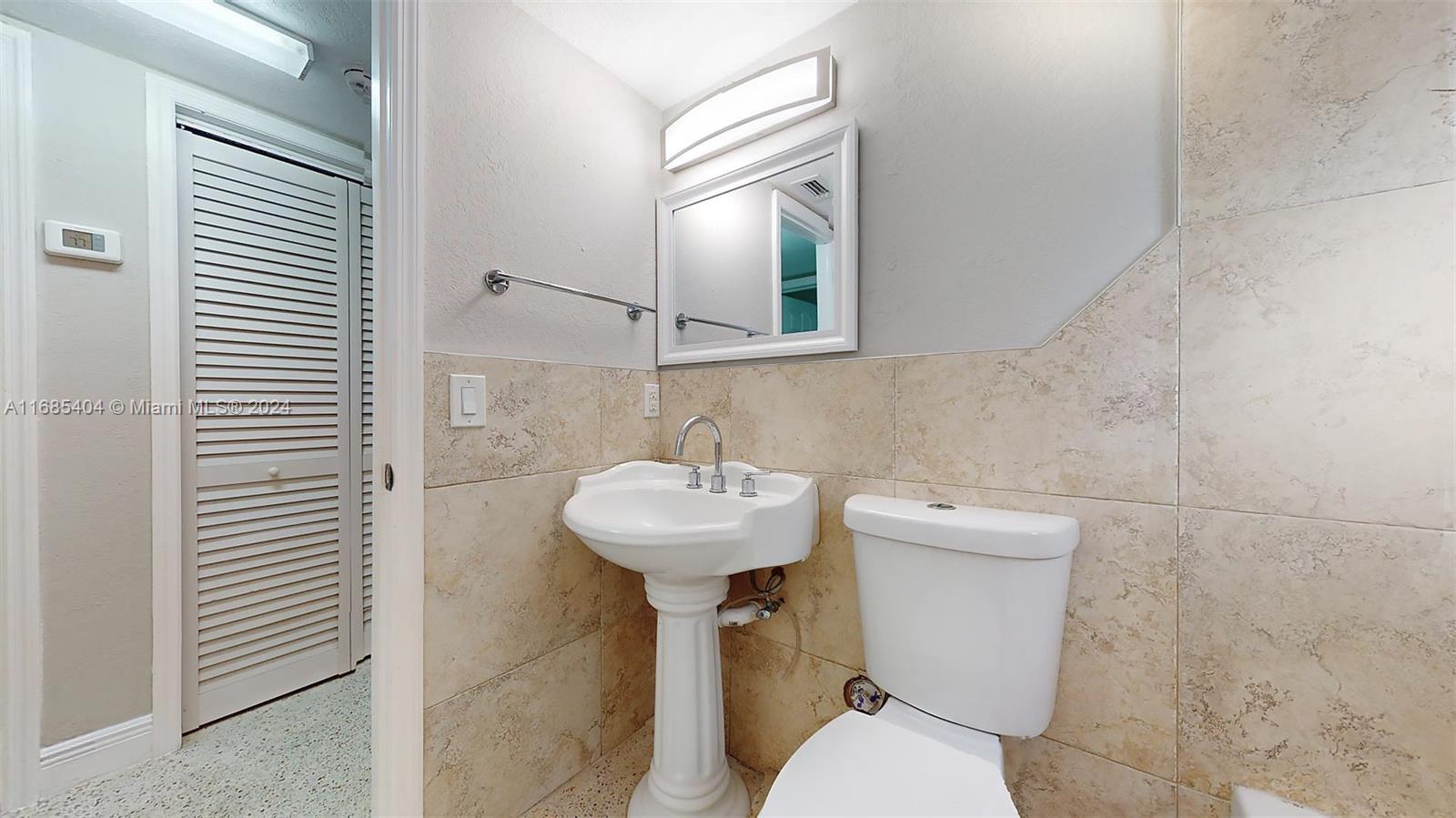 HELMS SUB - Residential Lease