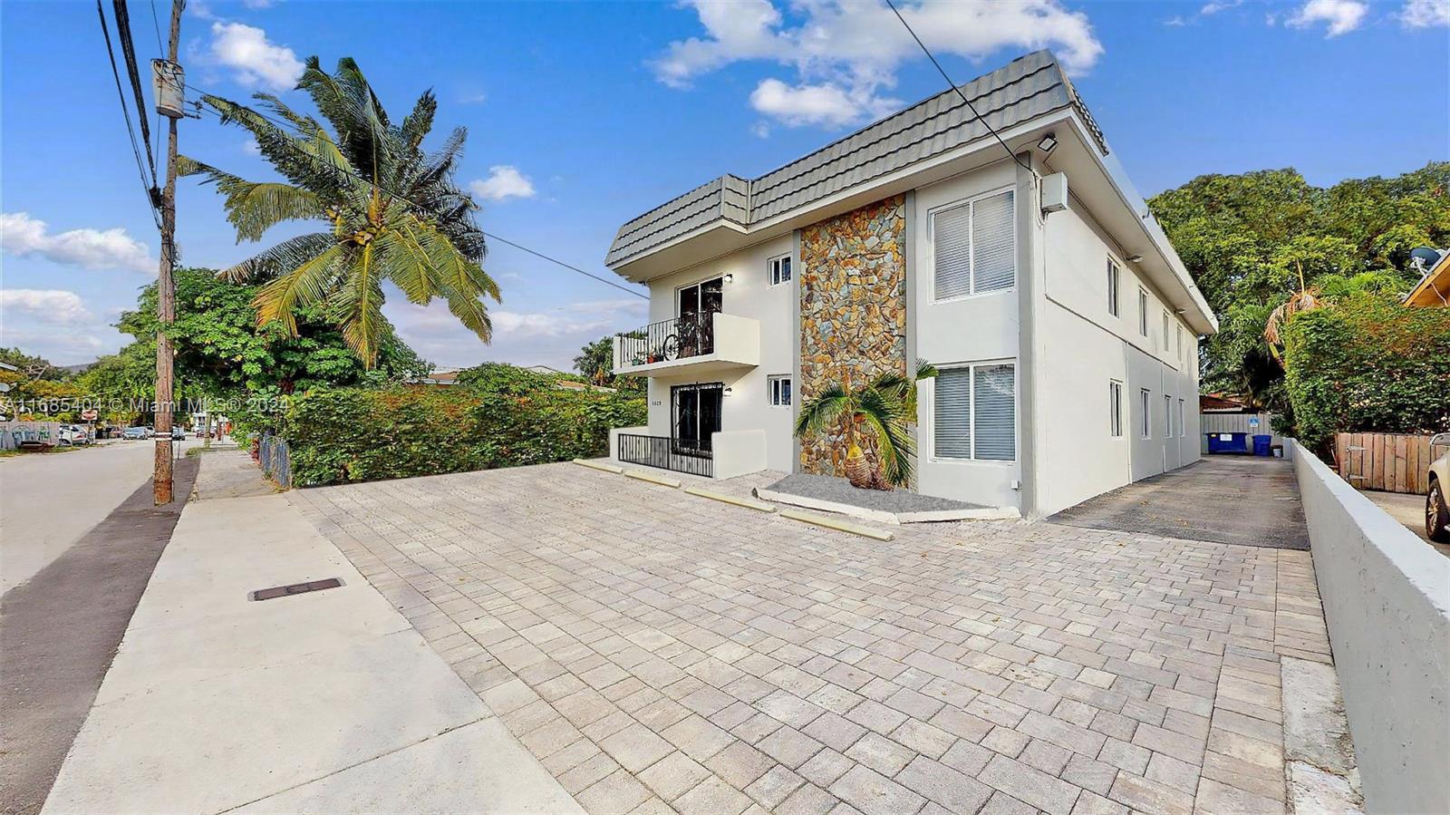 HELMS SUB - Residential Lease