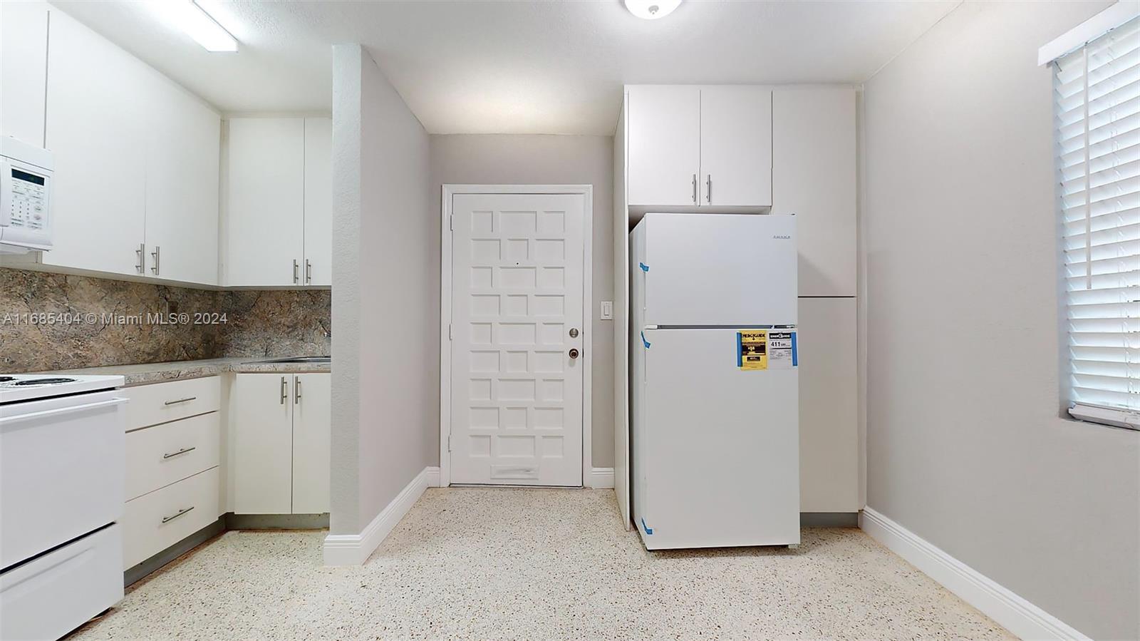 HELMS SUB - Residential Lease