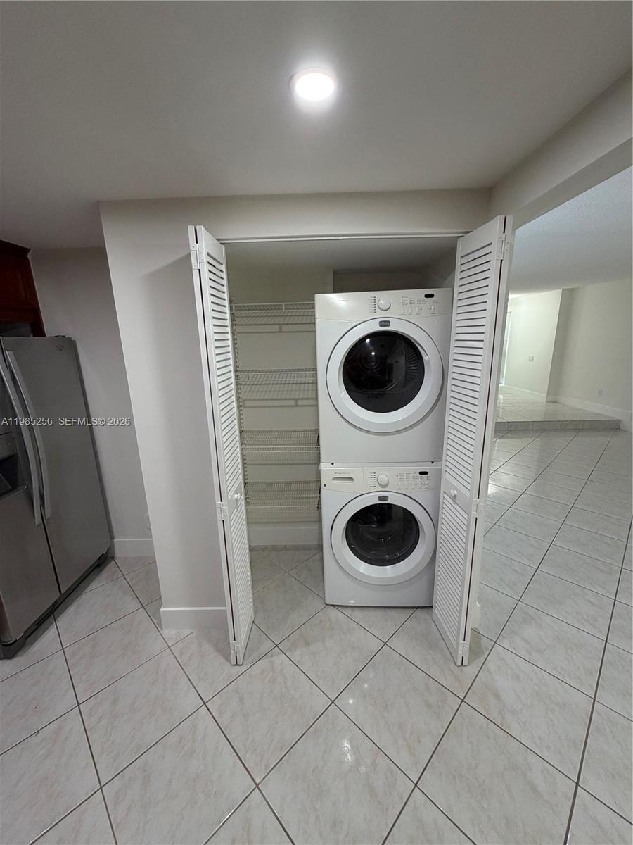SNAPPER VILLAGE PH 2 SEC - Residential Lease
