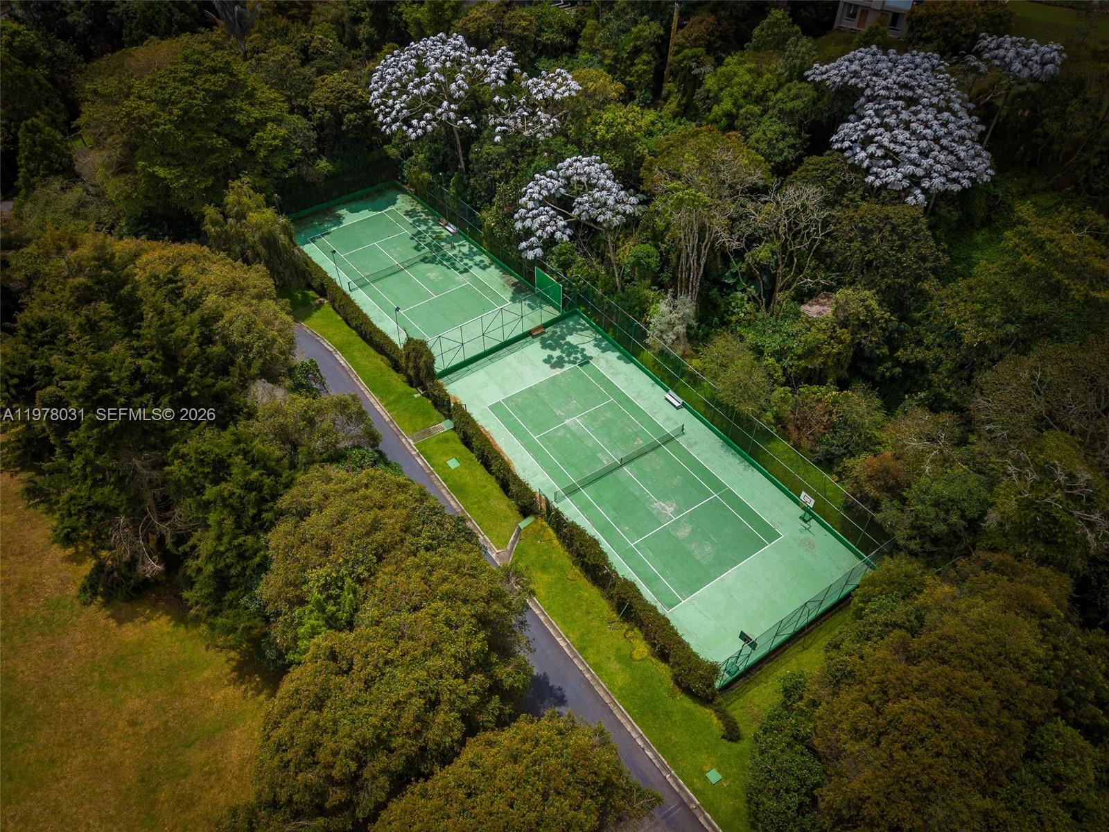 ARRAYANES - Residential