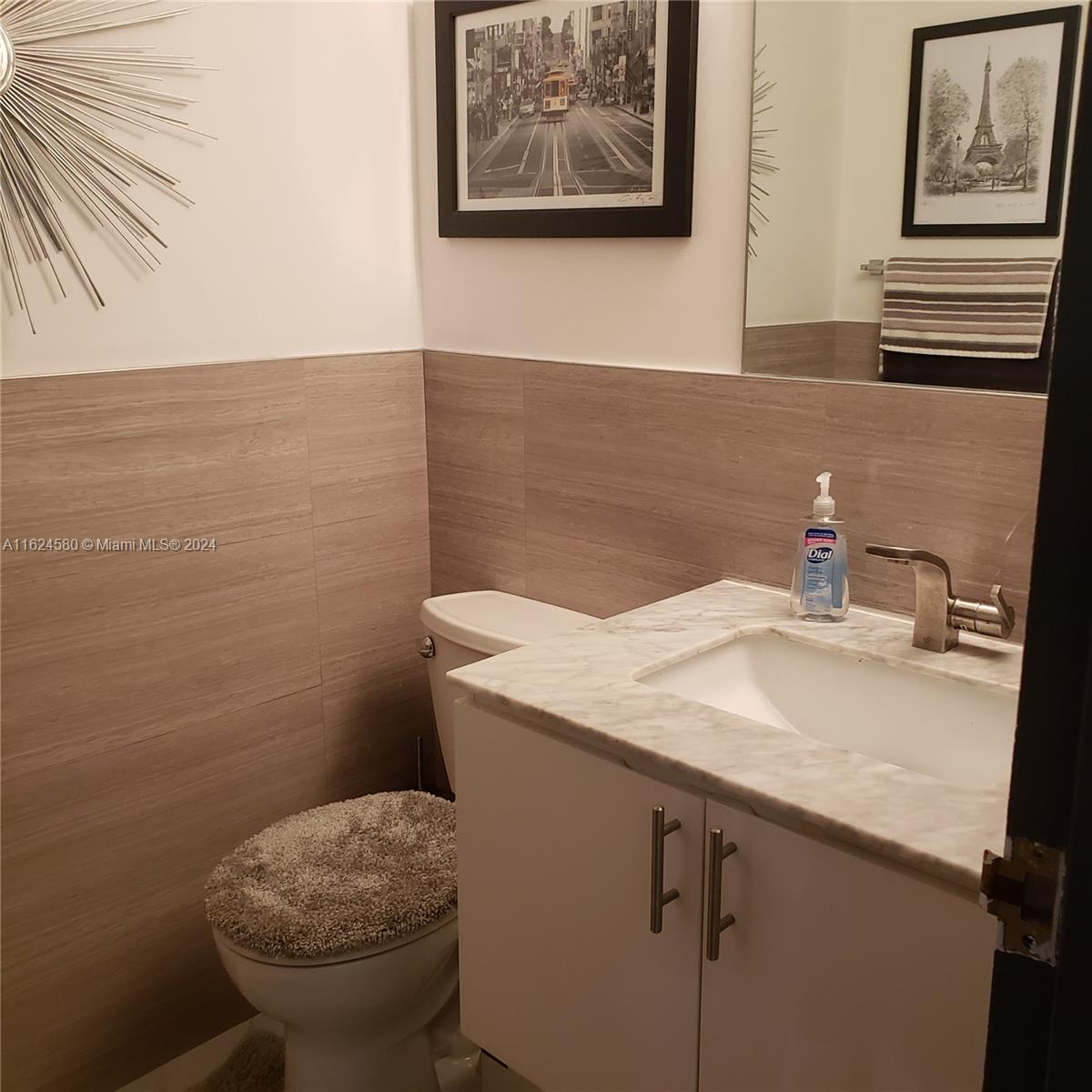 DESOTO PARK CONDO - Residential Lease