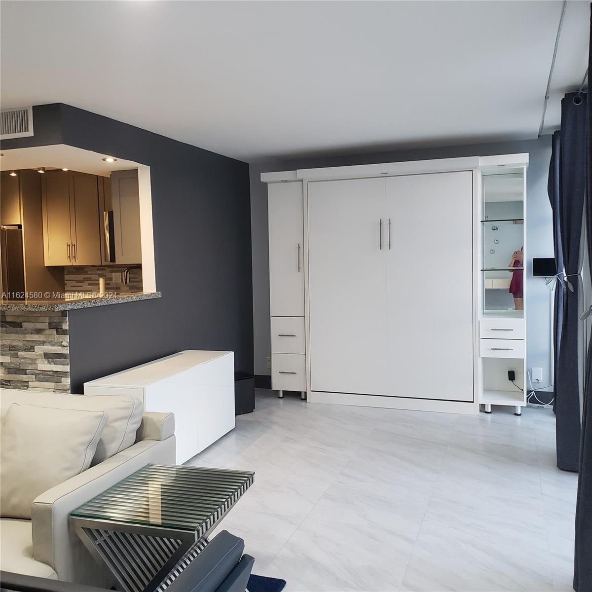 DESOTO PARK CONDO - Residential Lease