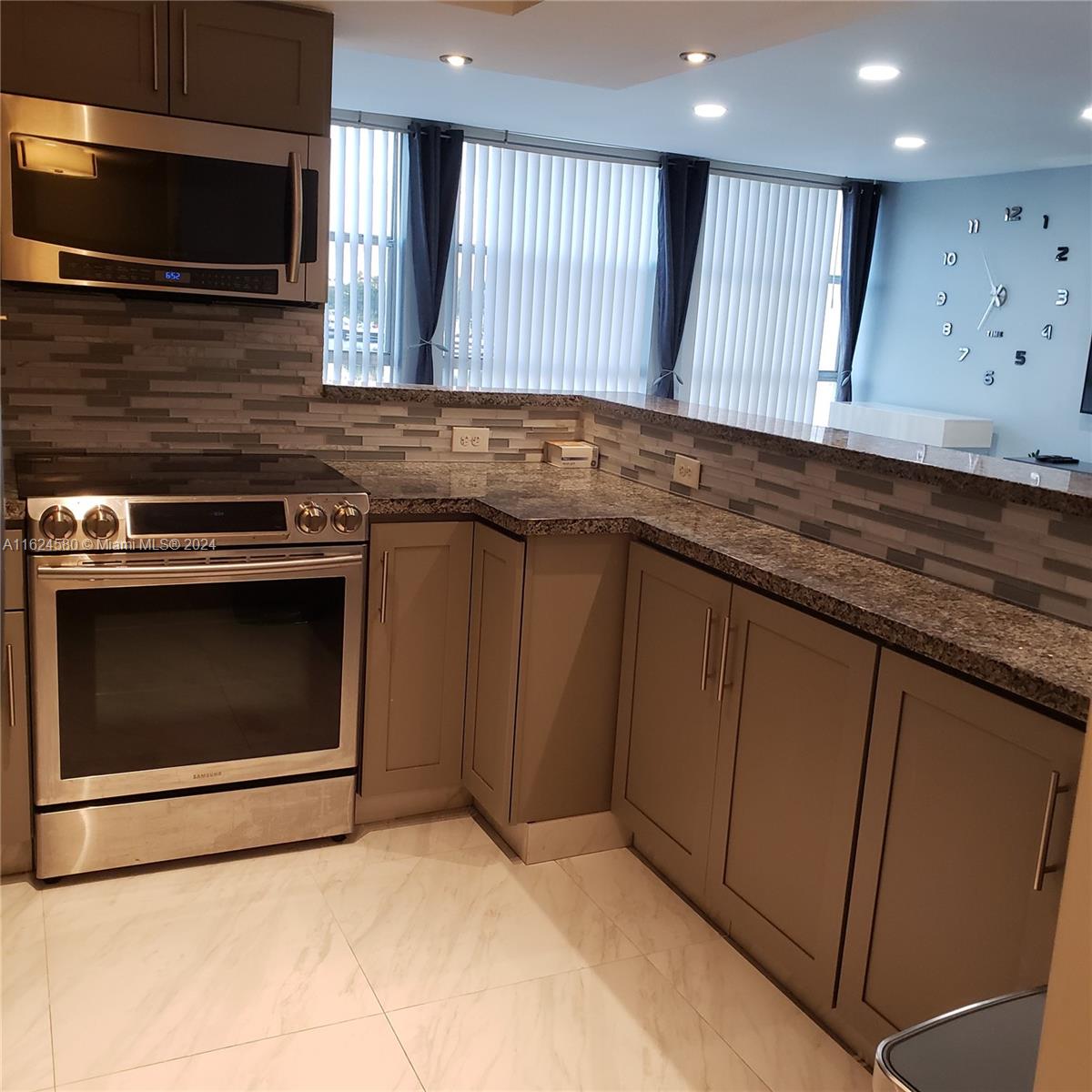 DESOTO PARK CONDO - Residential Lease