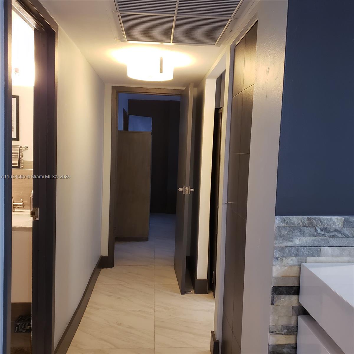 DESOTO PARK CONDO - Residential Lease