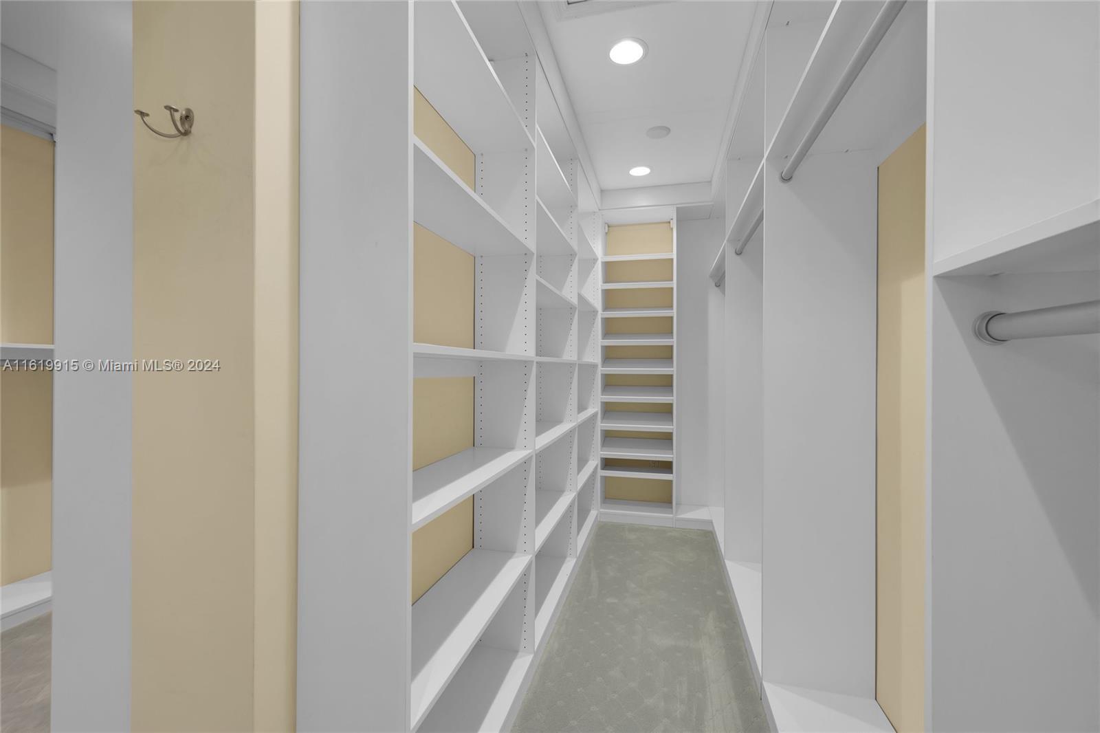 C GAB COUNTRY CLUB SEC 5 - Residential