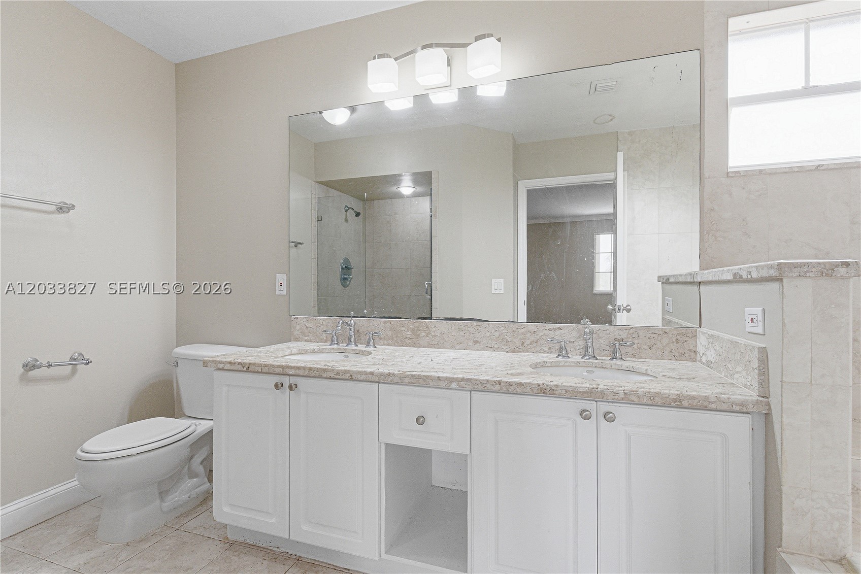 LAKES BY THE BAY SEC 8 - Residential