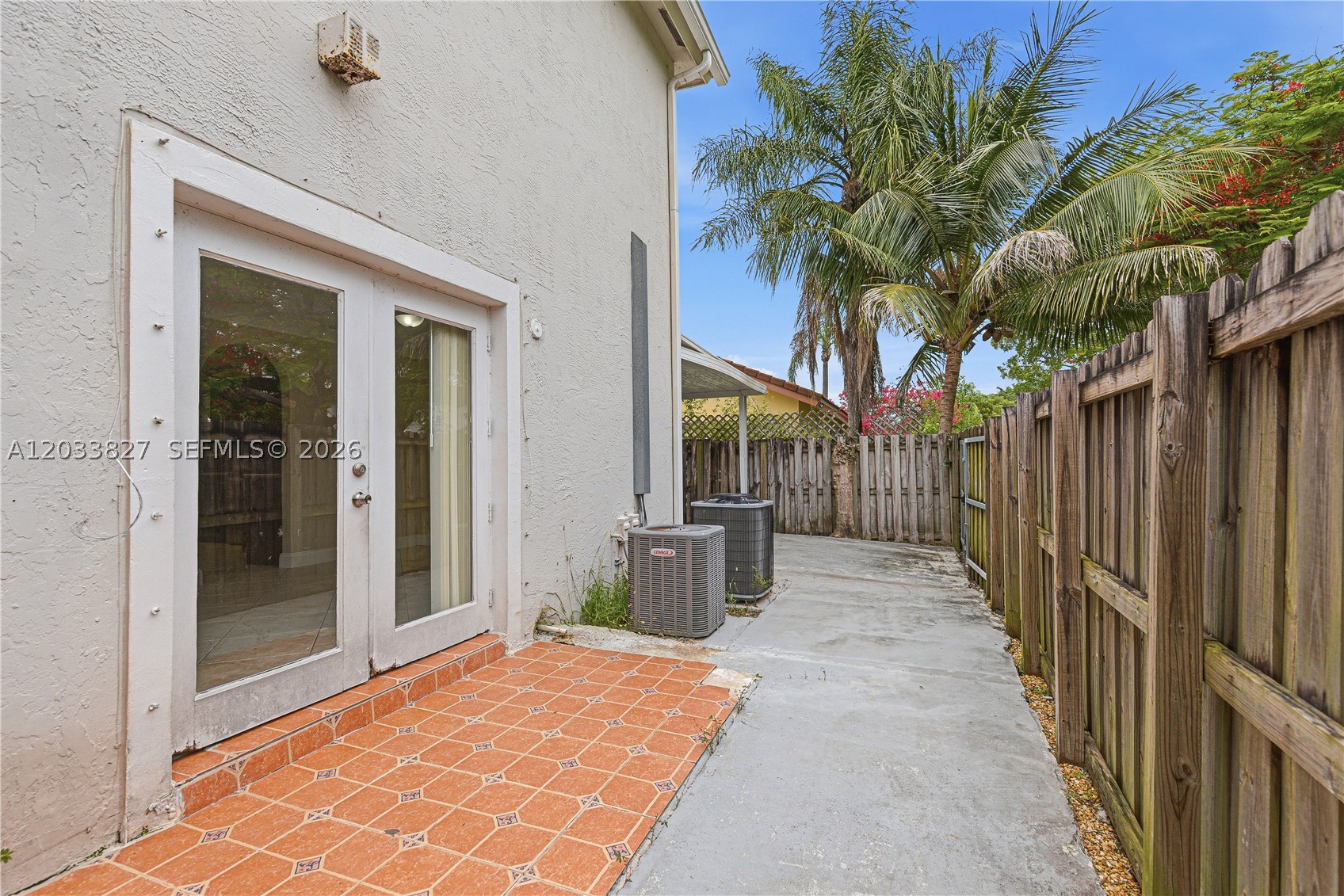 LAKES BY THE BAY SEC 8 - Residential