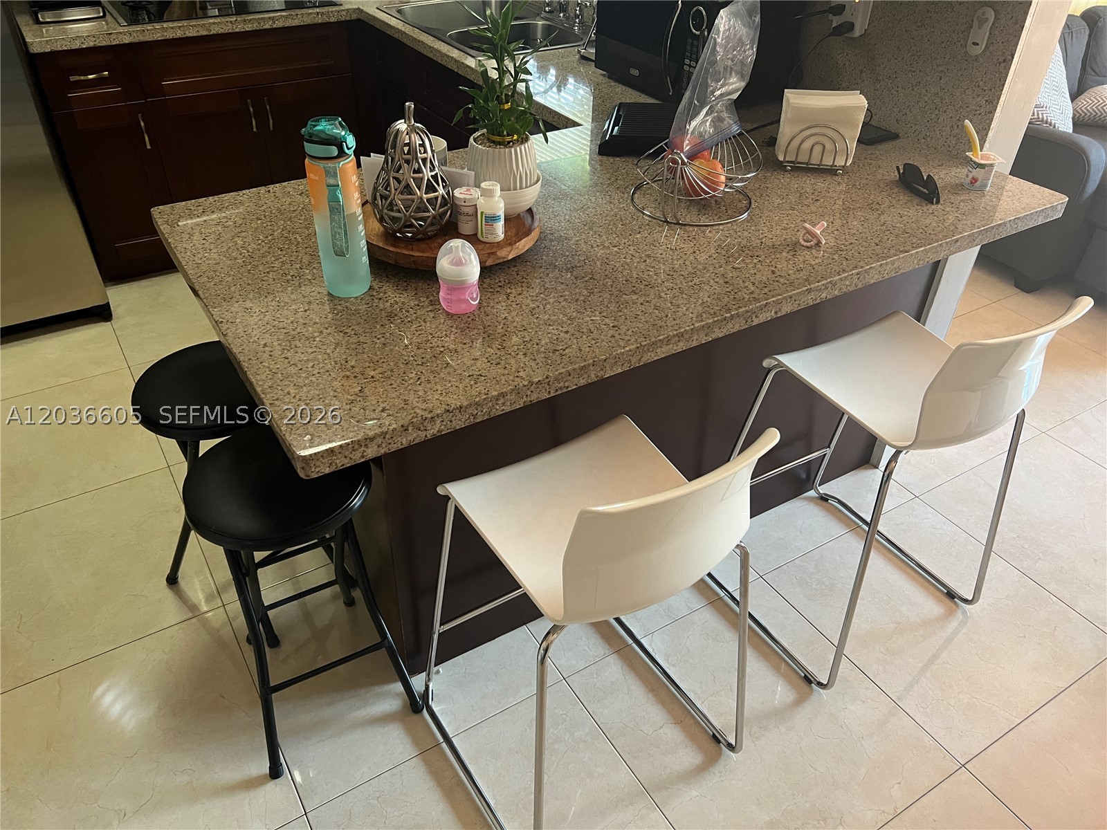 ODA HOMES CONDO - Residential Lease