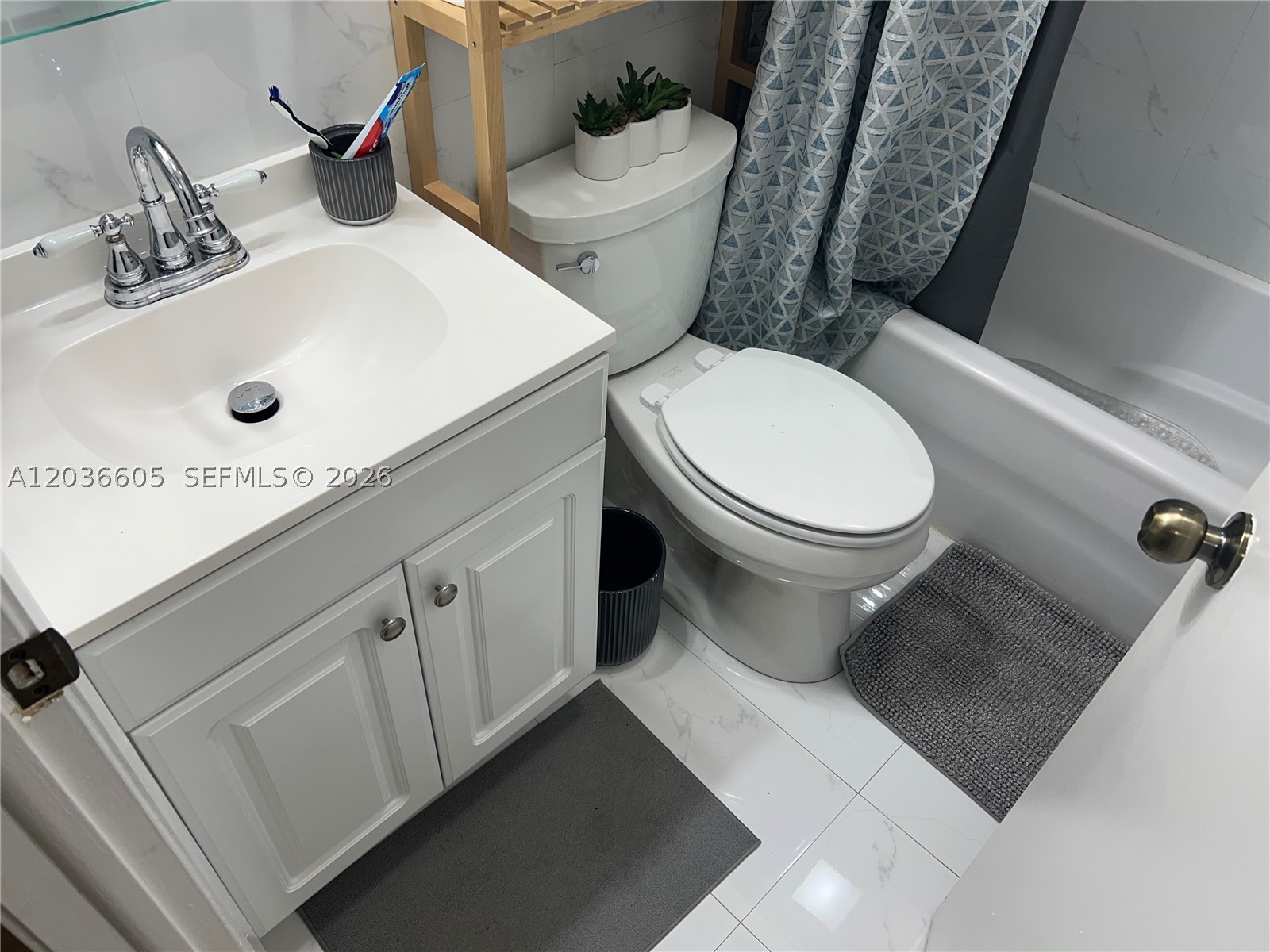 ODA HOMES CONDO - Residential Lease