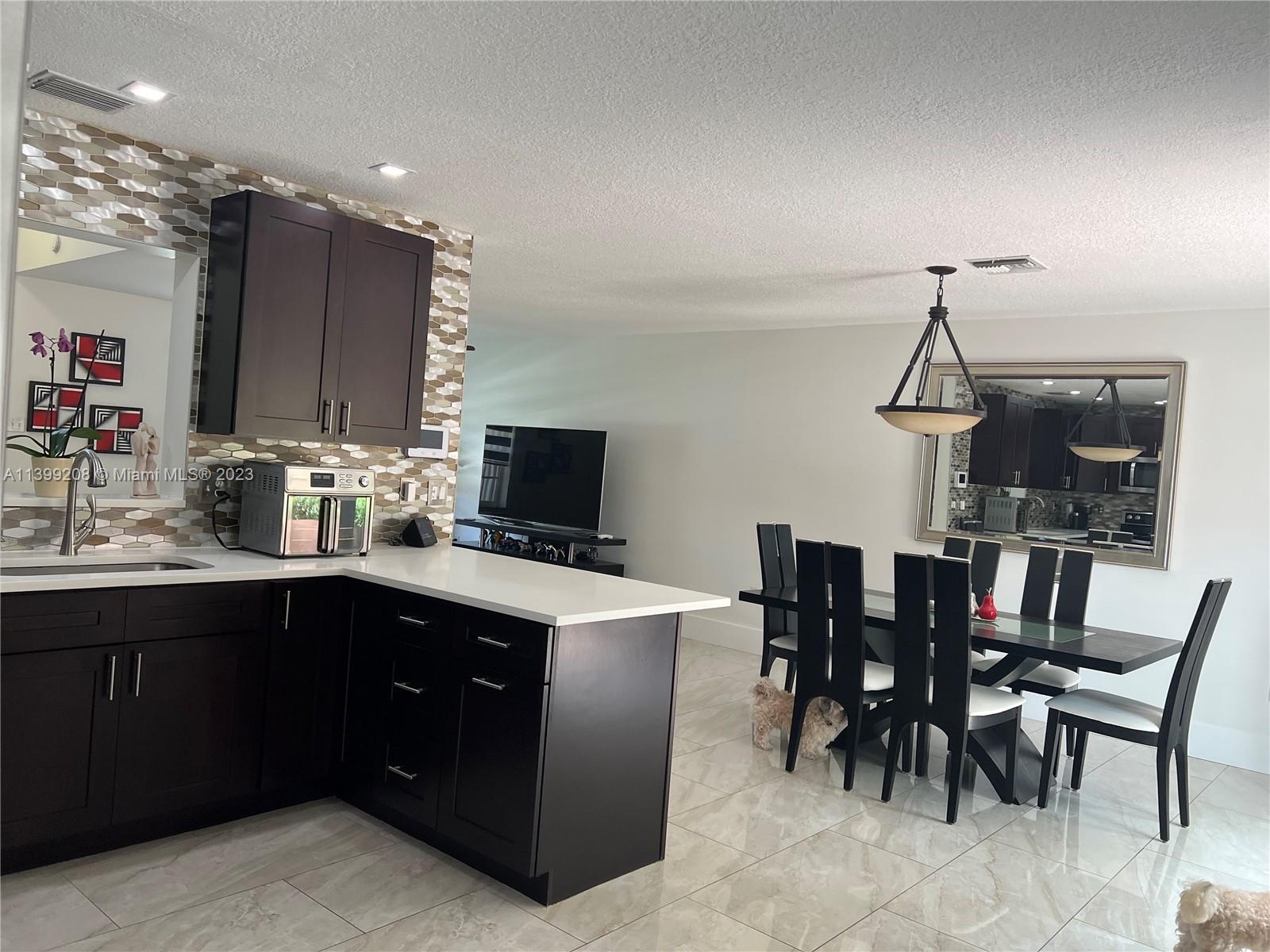 WEDGEWOOD ESTATES - Residential Lease