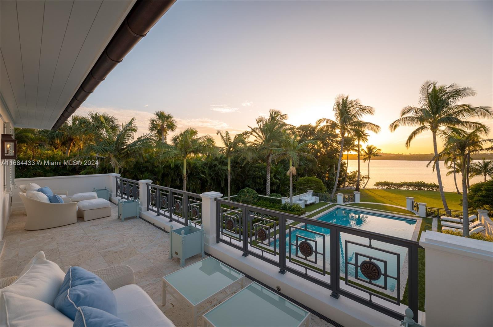JUPITER ISLAND - Residential