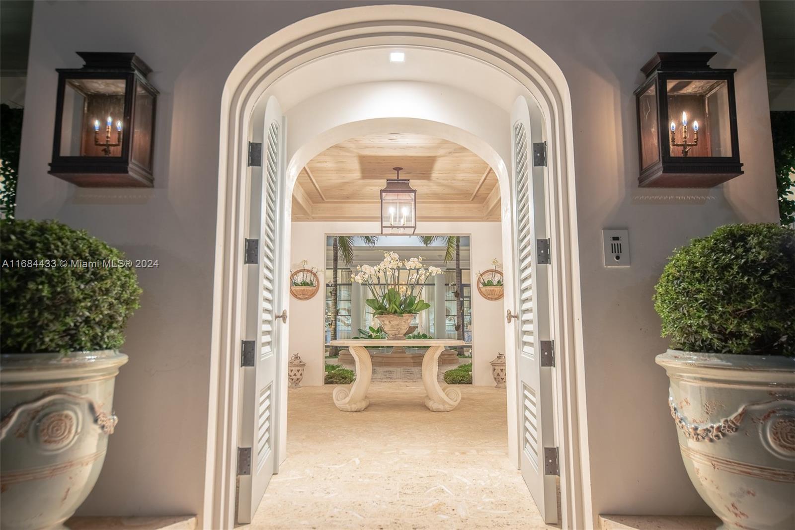 JUPITER ISLAND - Residential