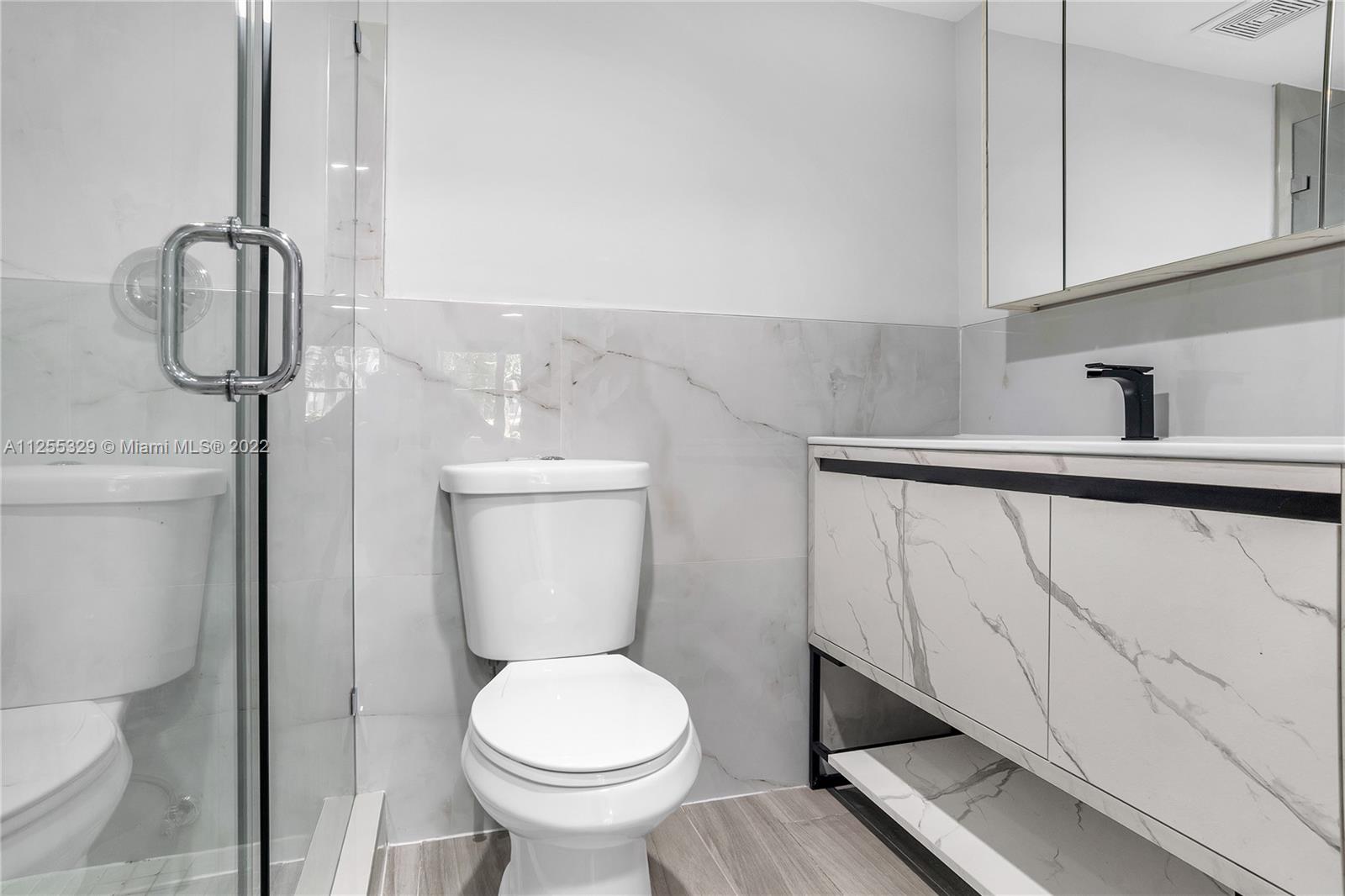 BAYVIEW PALMS CONDO - Residential Lease