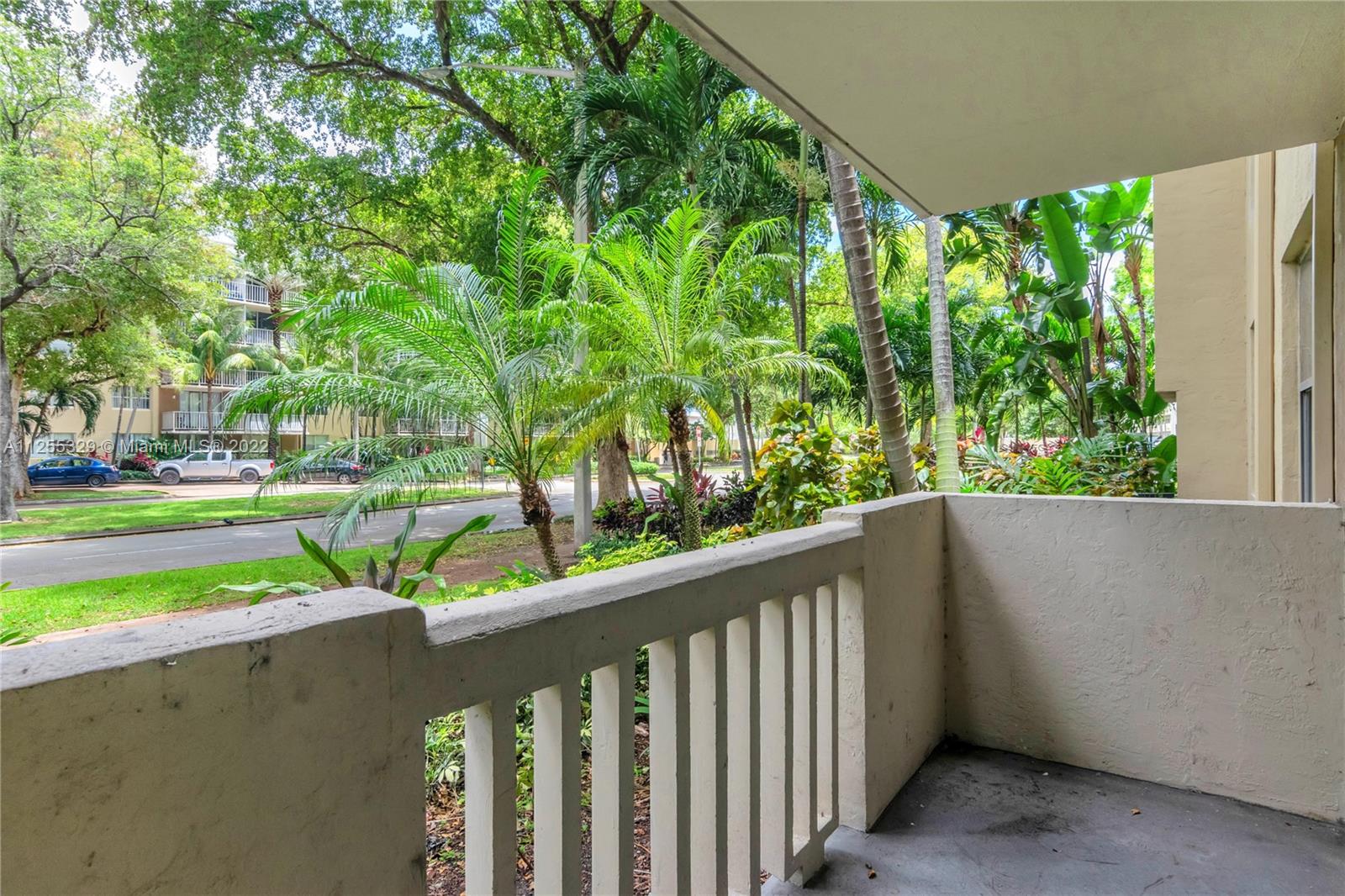 BAYVIEW PALMS CONDO - Residential Lease