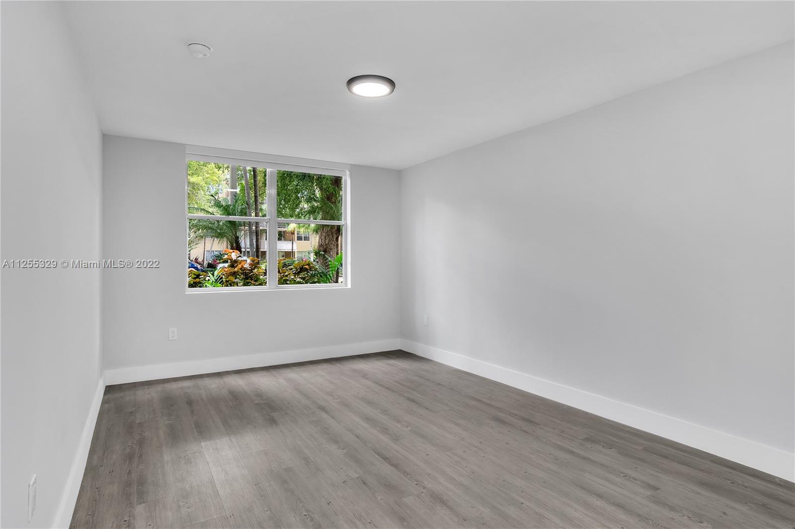 BAYVIEW PALMS CONDO - Residential Lease
