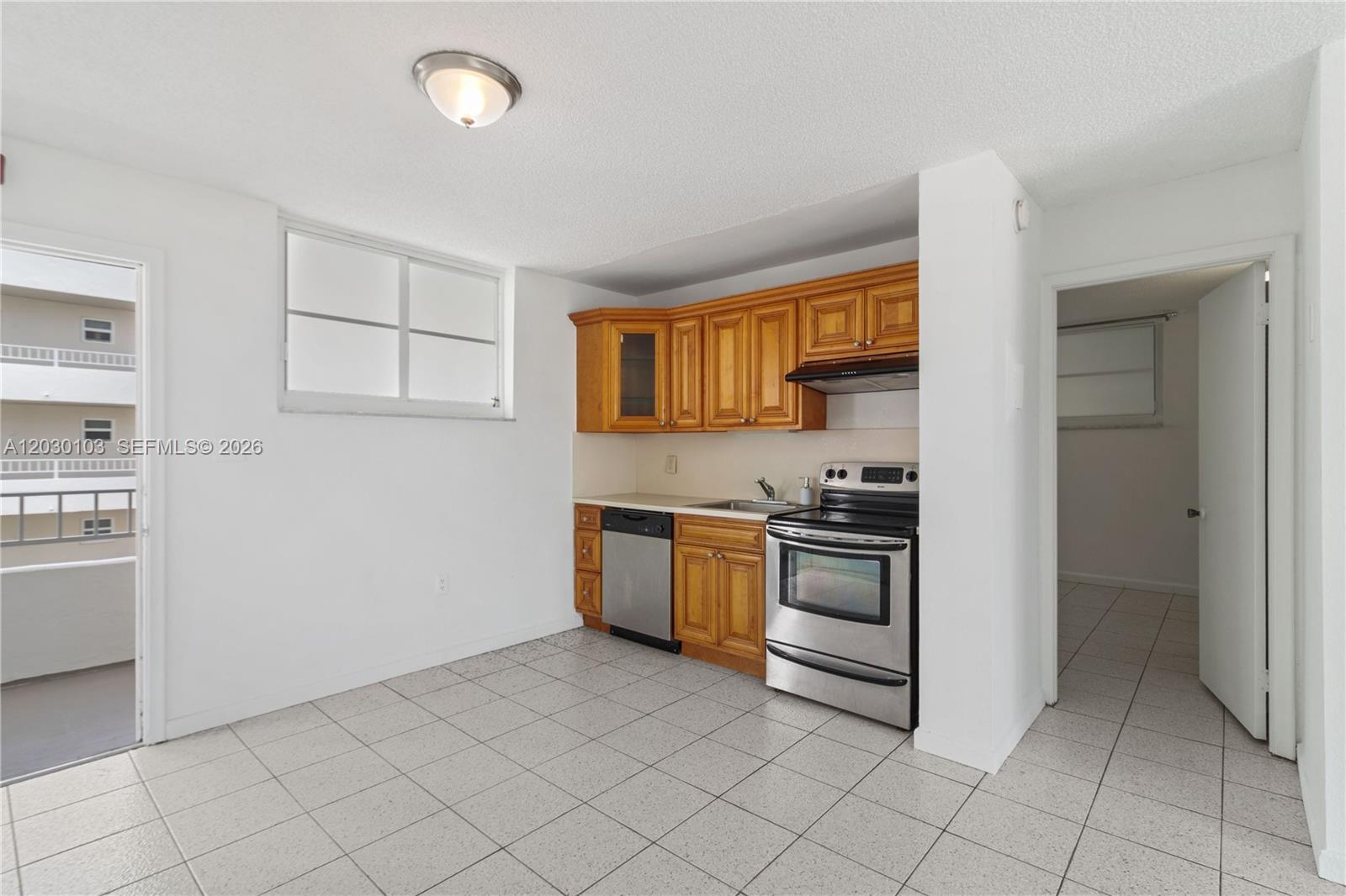 1750 JAMES APARTMENTS CON - Residential