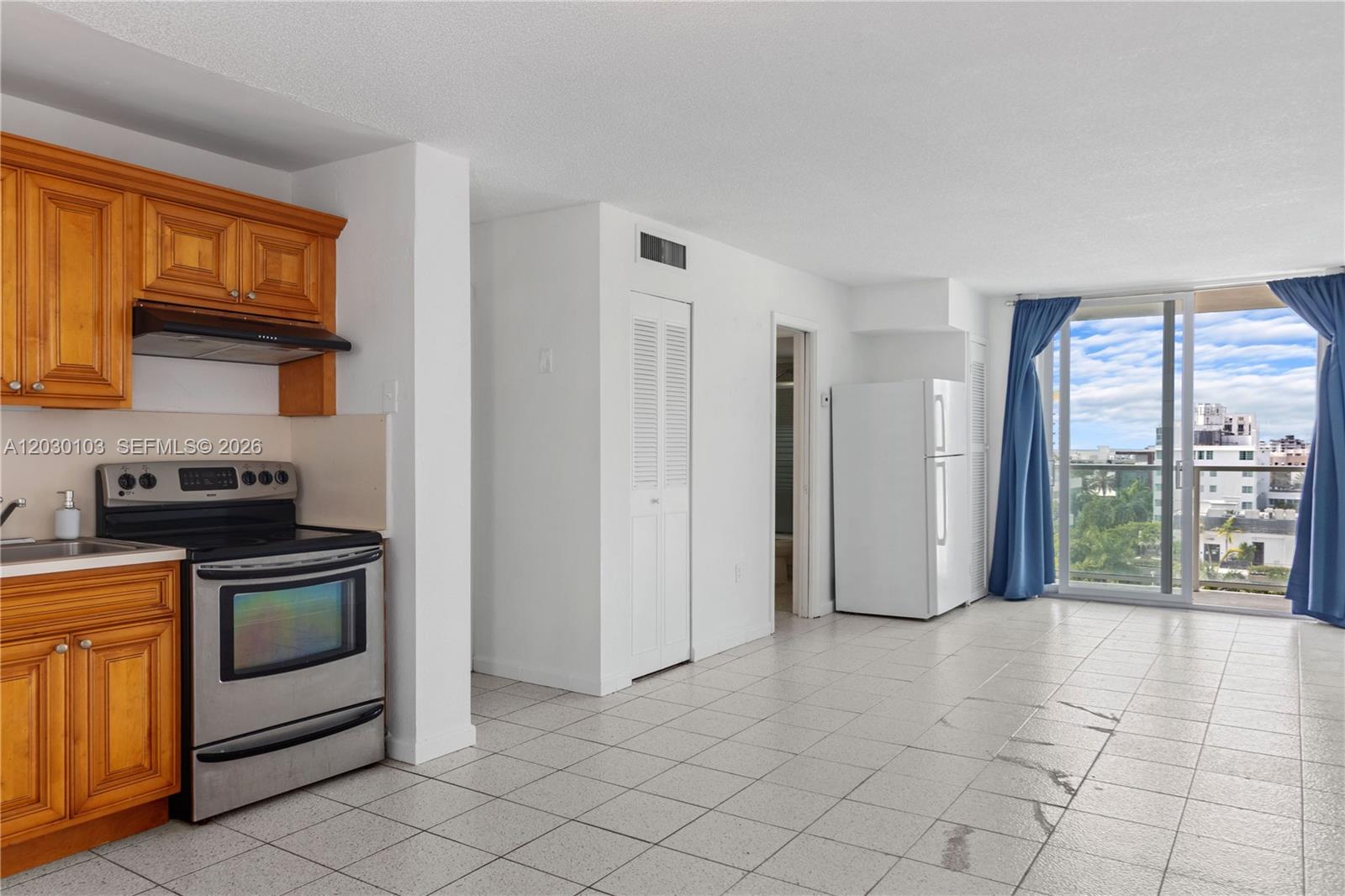 1750 JAMES APARTMENTS CON - Residential