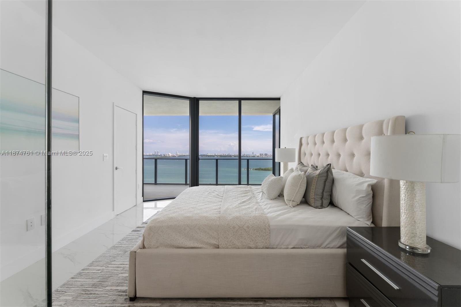 BAY BREEZE - Residential