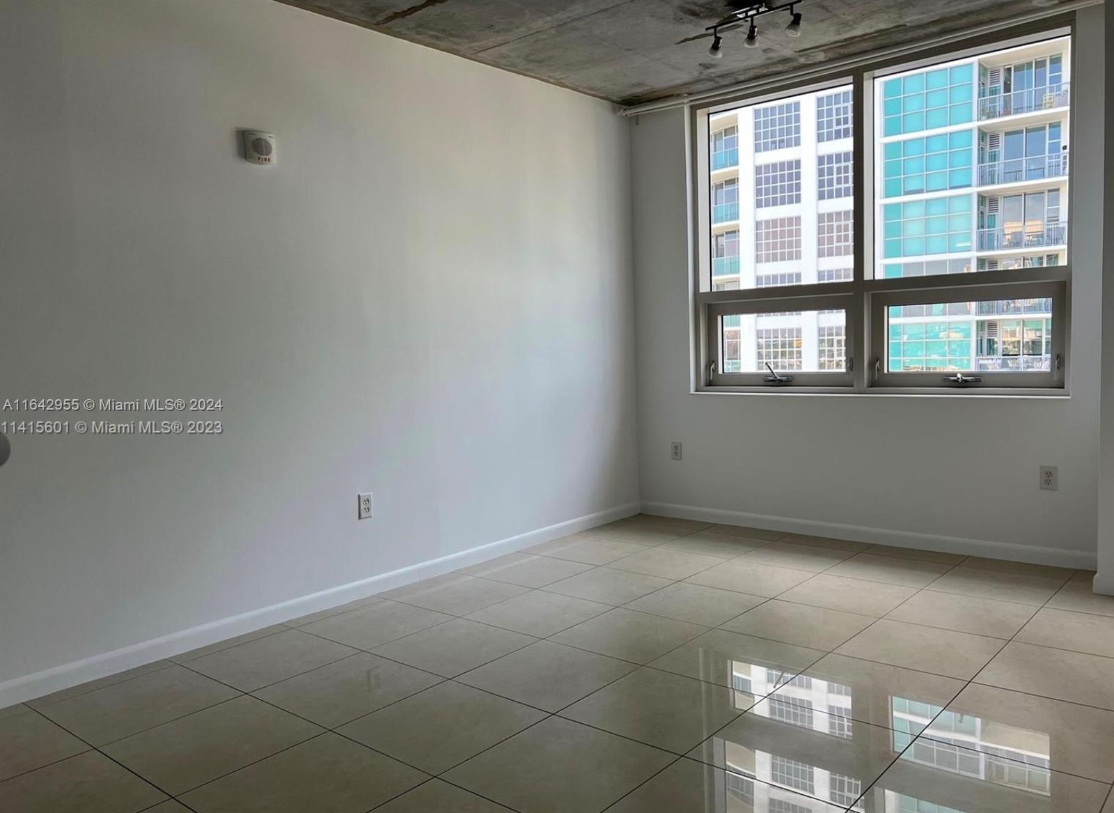 MIDBLOCK MIAMI CONDO - Residential Lease