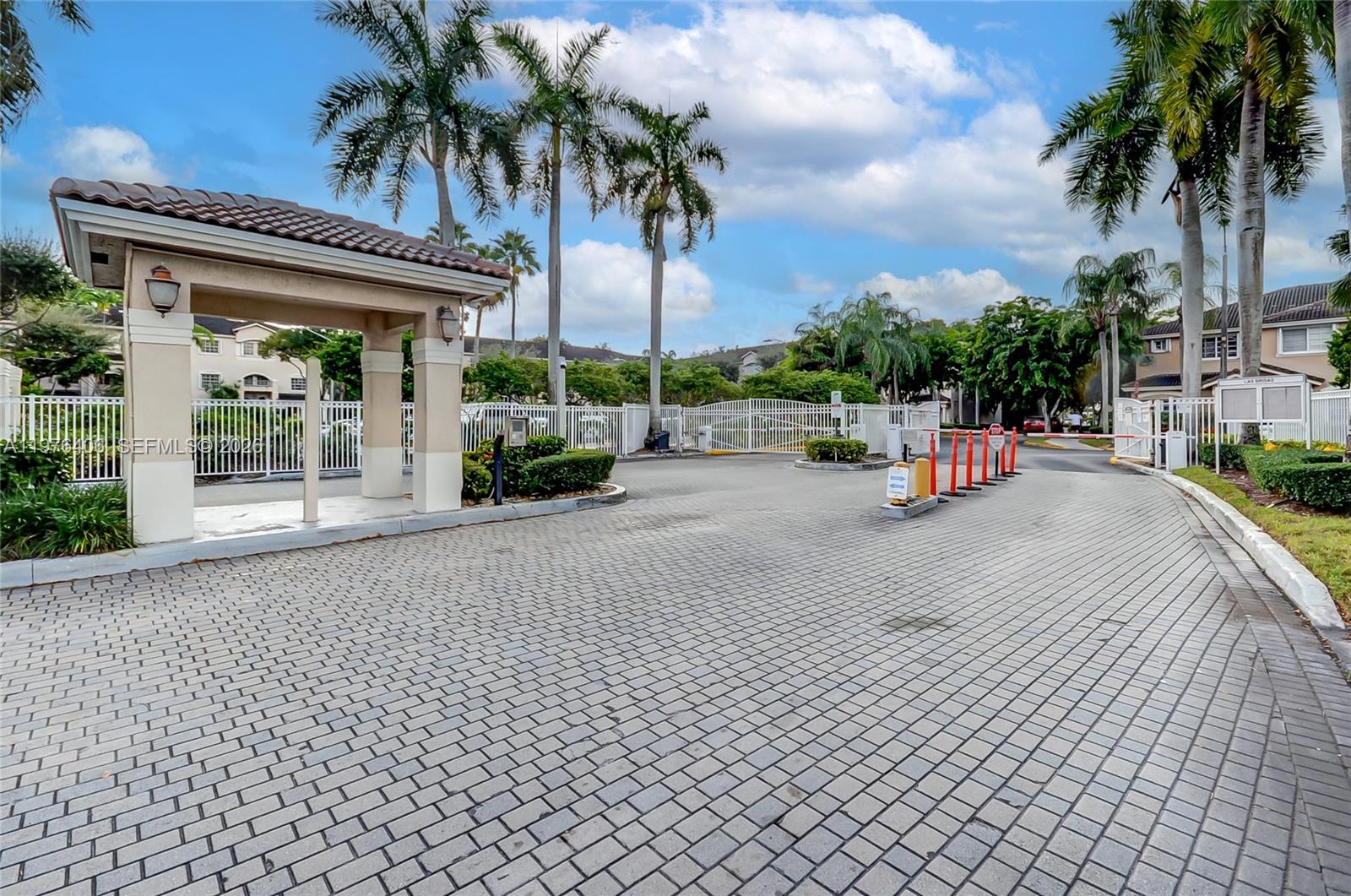 LAS BRISAS AT DORAL CONDO - Residential