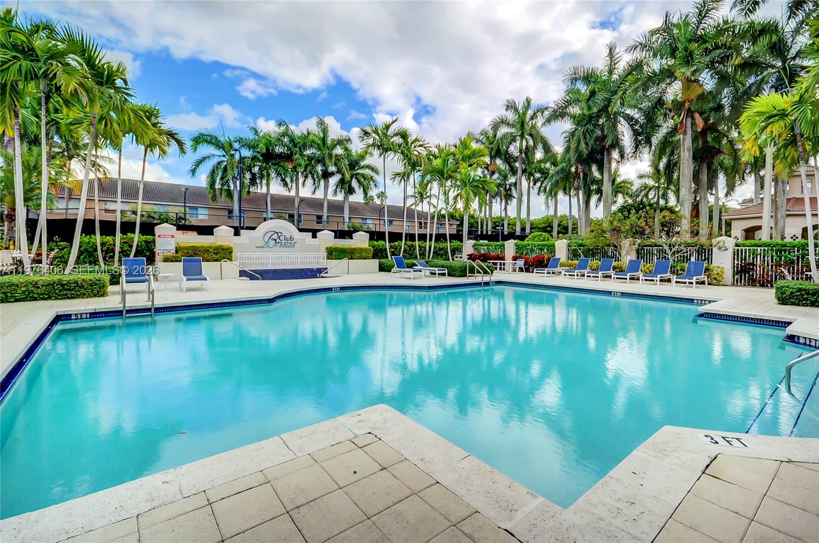LAS BRISAS AT DORAL CONDO - Residential