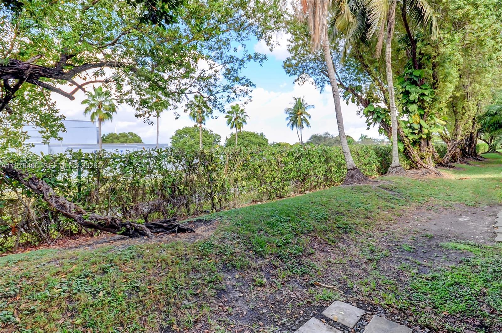 LAS BRISAS AT DORAL CONDO - Residential