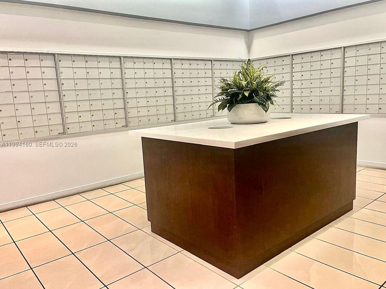 MET 1 CONDO - Residential